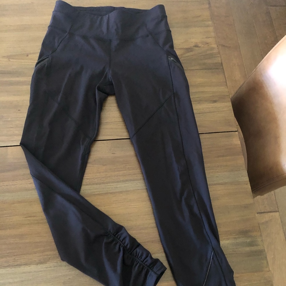 Lululemon 7/8 workout pants size 8